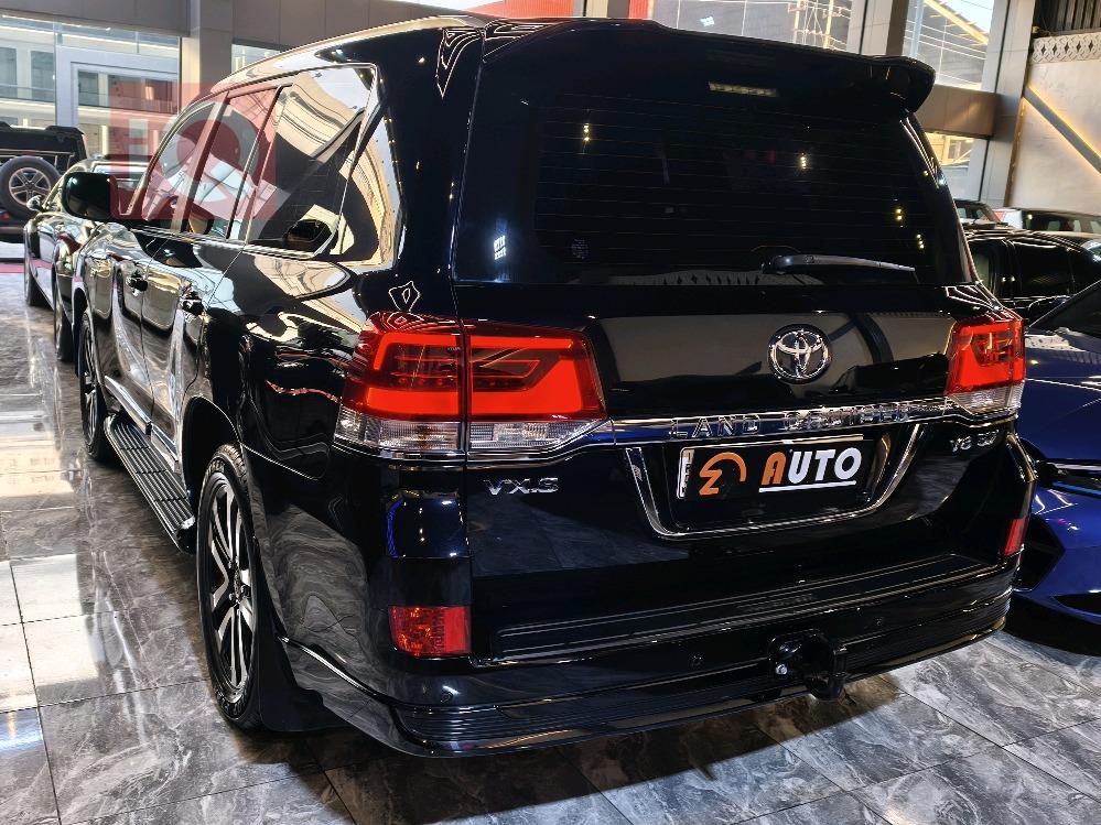 تويوتا لاندكروزر